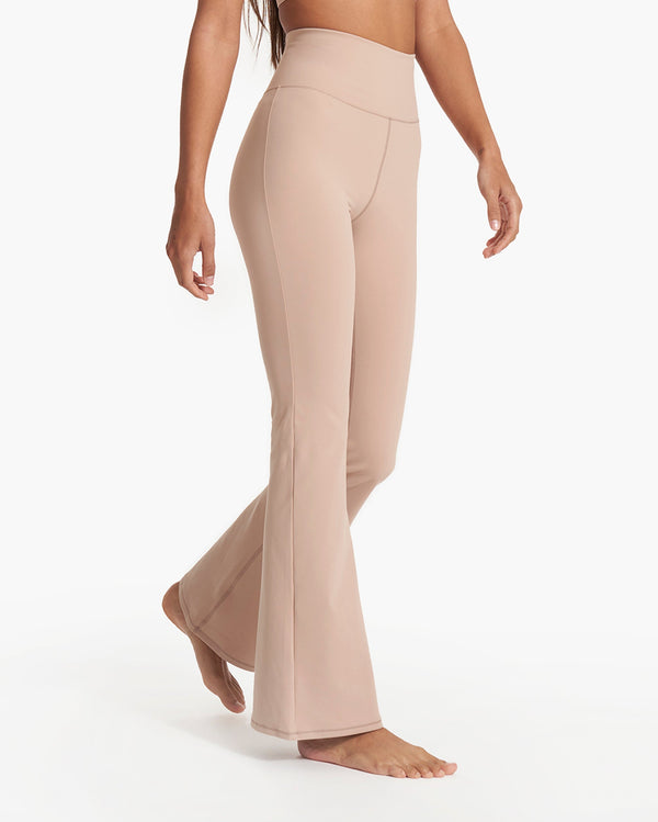 Studio Flare | Coconut
